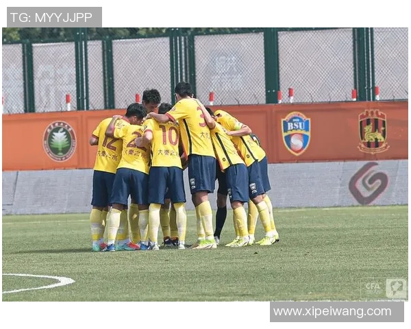 班菲尔德主场迎战拉努斯双方争夺关键三分的激烈对决